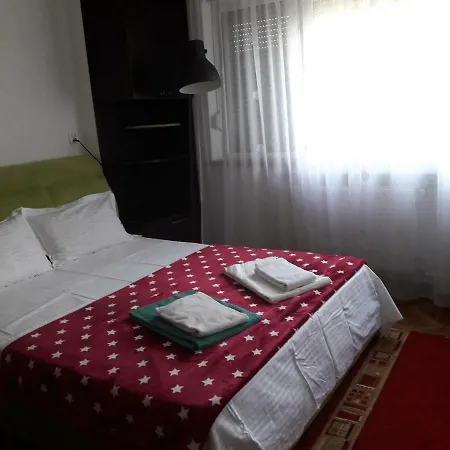 Apartamento 77-79 Strada Traian